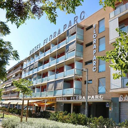 Hotel Flora Parc Castelldefels Exterior photo