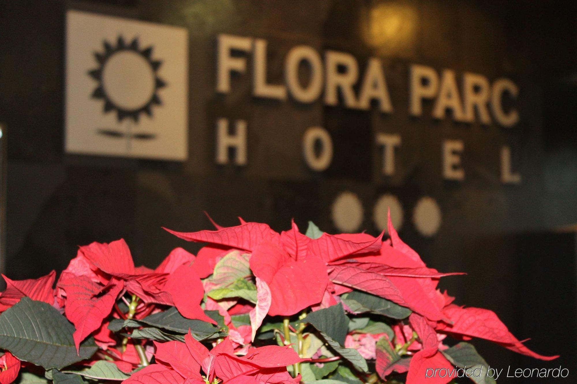 Hotel Flora Parc Castelldefels Exterior photo