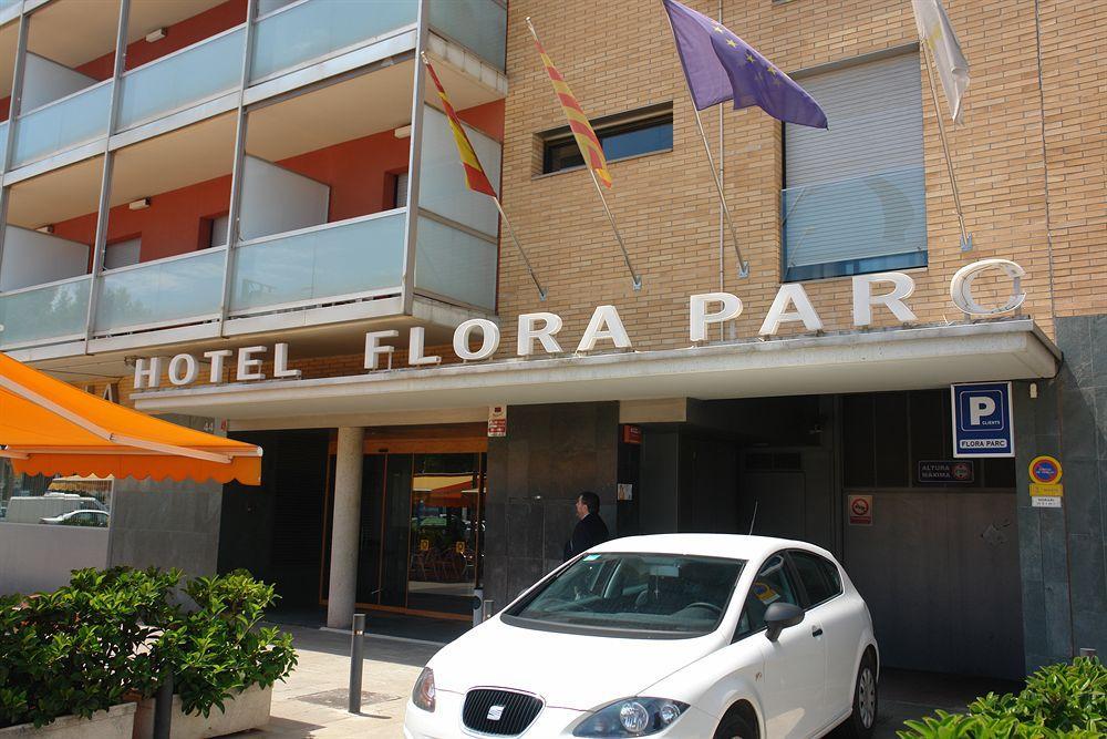 Hotel Flora Parc Castelldefels Exterior photo