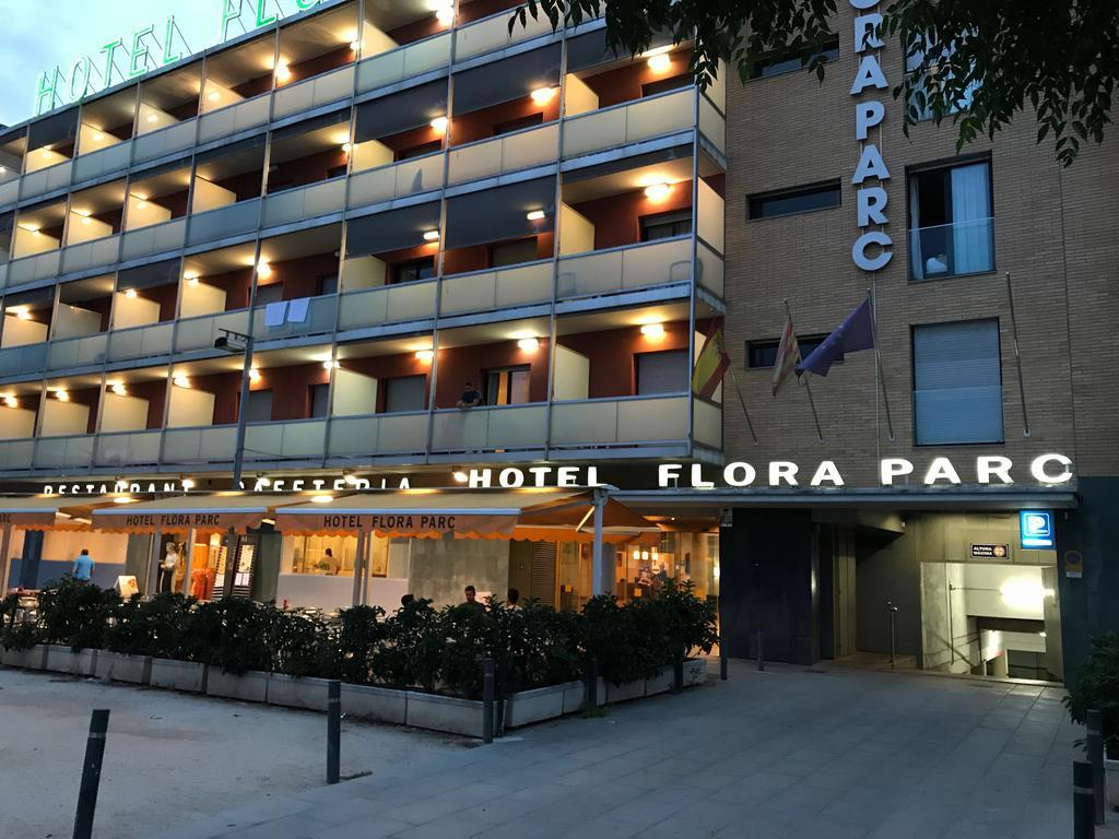 Hotel Flora Parc Castelldefels Exterior photo