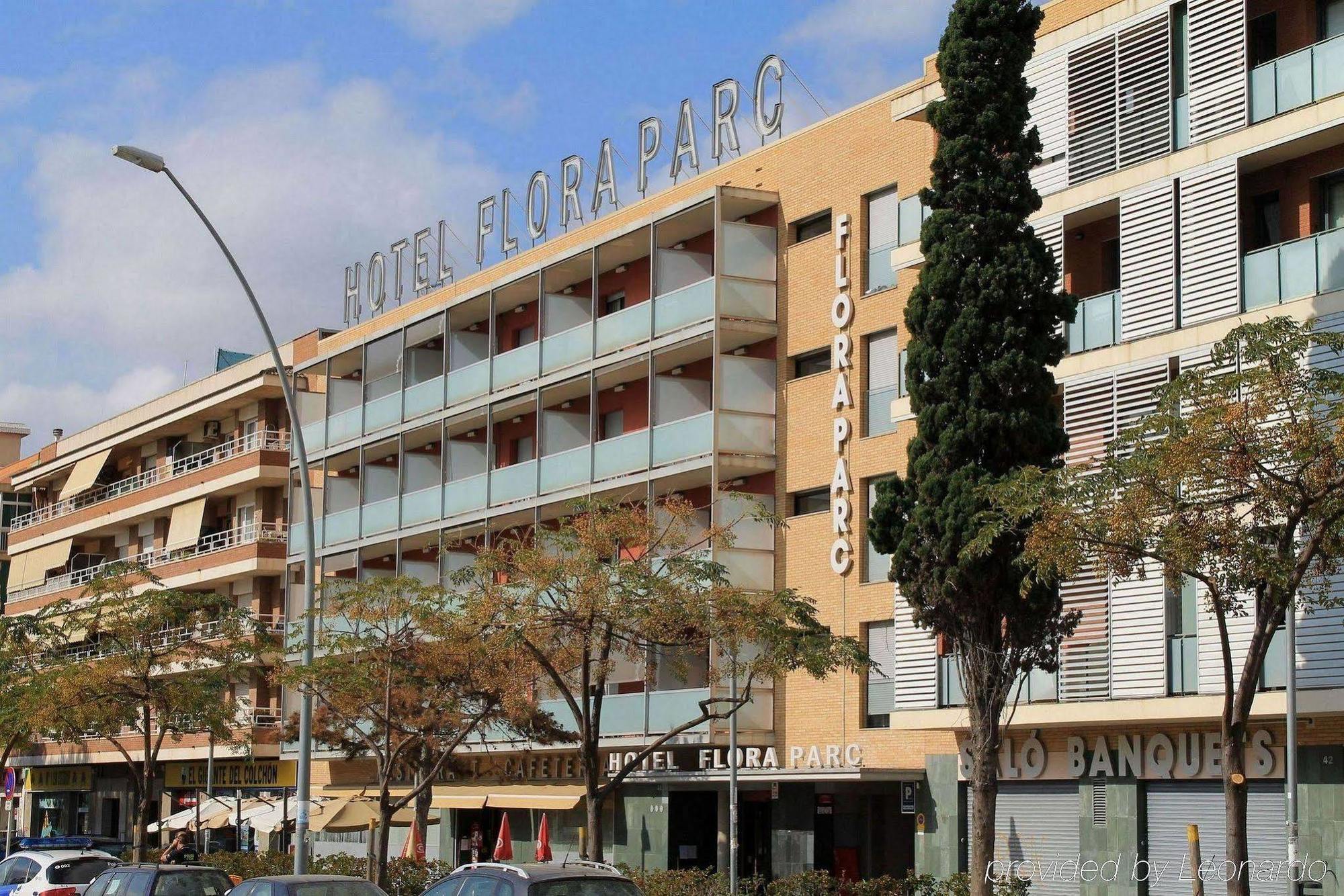 Hotel Flora Parc Castelldefels Exterior photo