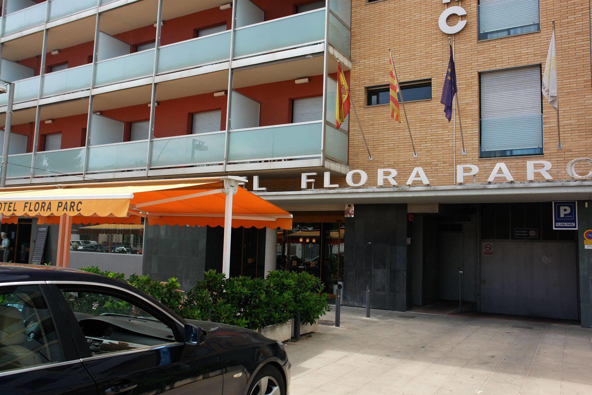 Hotel Flora Parc Castelldefels Exterior photo